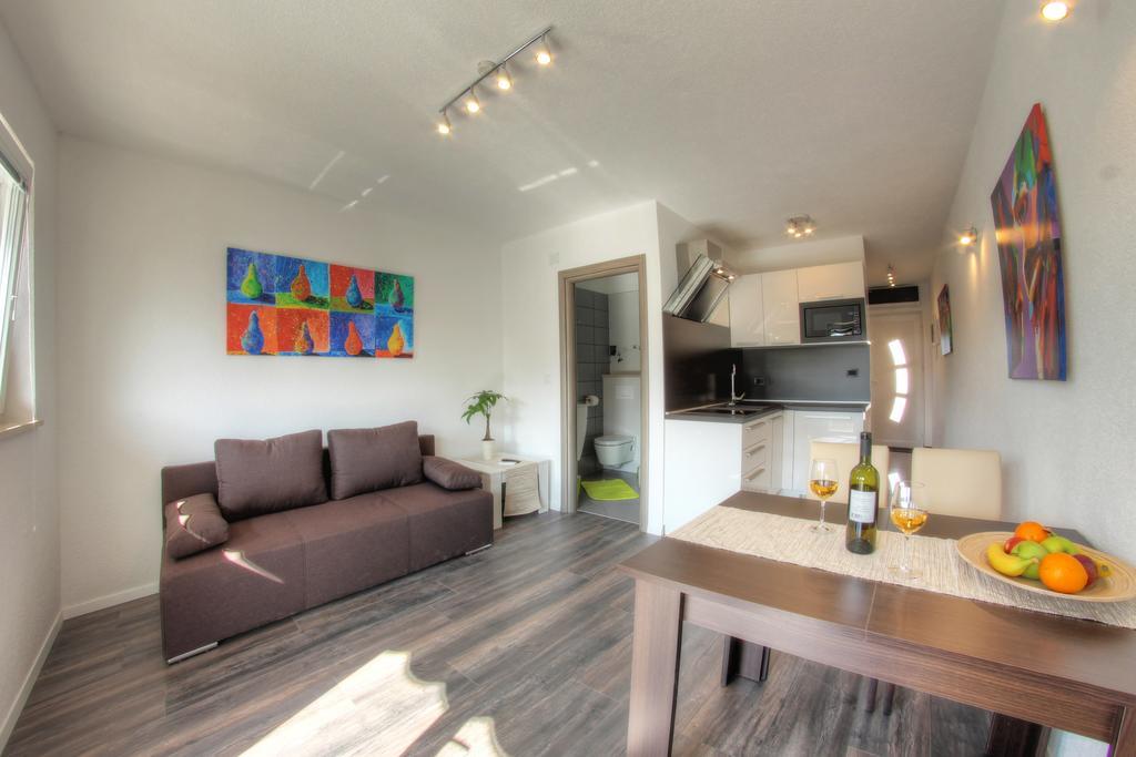 Apartments Nebuloza Ровінь Екстер'єр фото