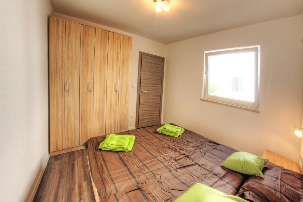 Apartments Nebuloza Ровінь Екстер'єр фото