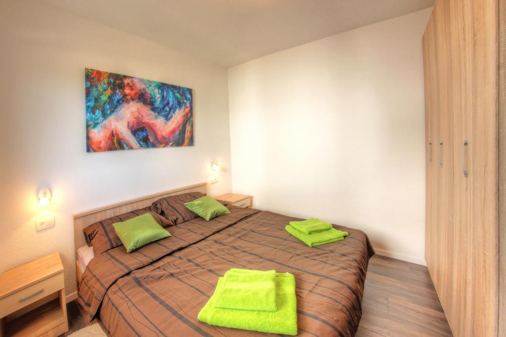 Apartments Nebuloza Ровінь Екстер'єр фото