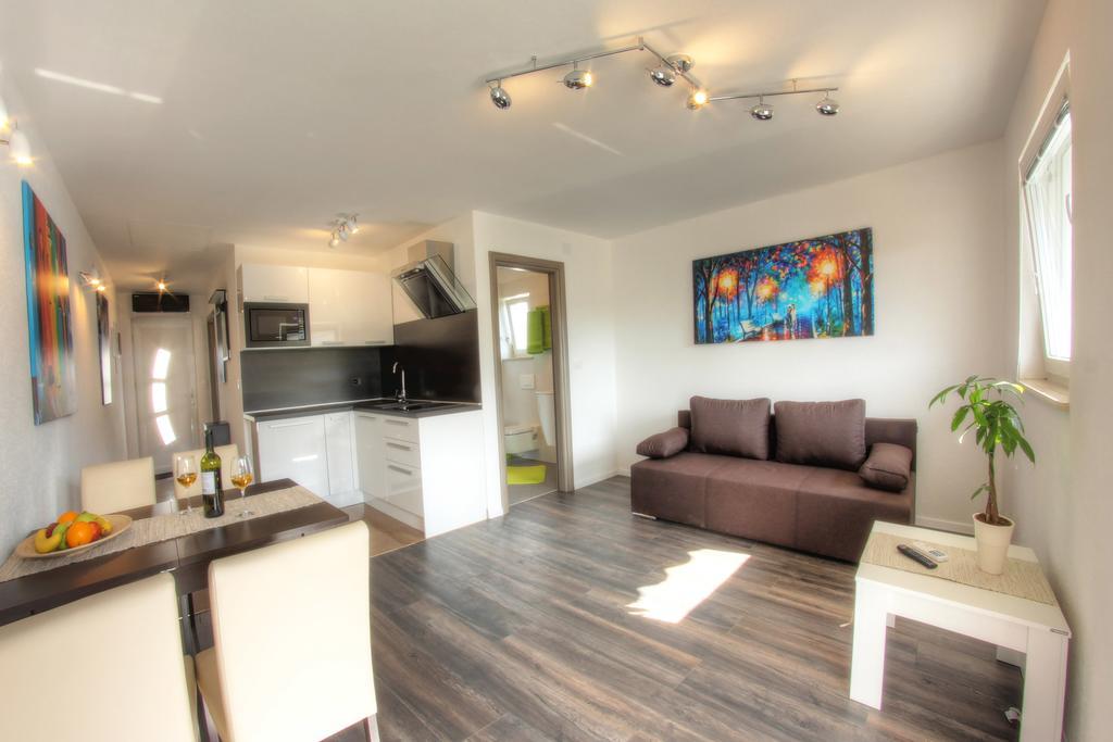 Apartments Nebuloza Ровінь Екстер'єр фото
